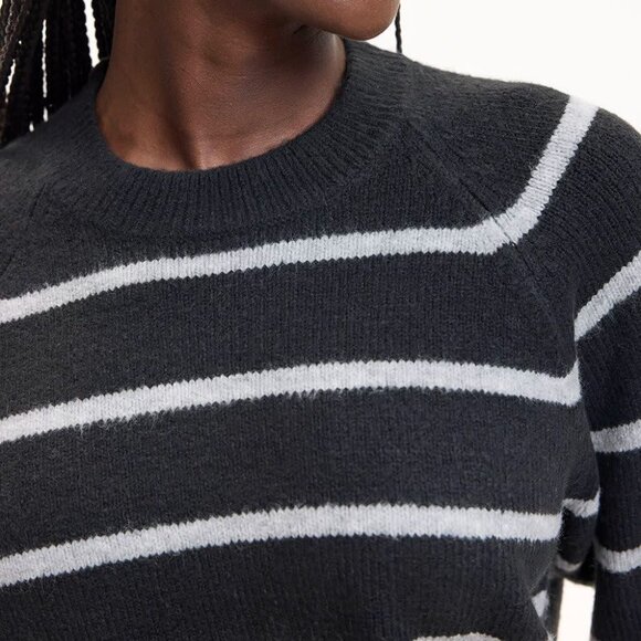 NWT Reitmans PlushSoft Long-Sleeve Striped Crew-Neck Sweater M - Picture 4 of 14
